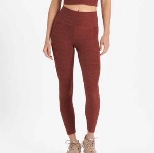 Vuori Clean Elevation legging size Large Brick